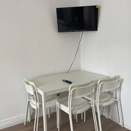 Apartment 2026 Renovated With 6 Beds