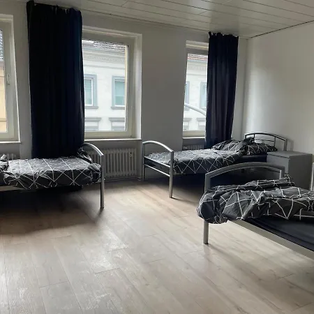 2026 Renovated With 6 Beds Apartment